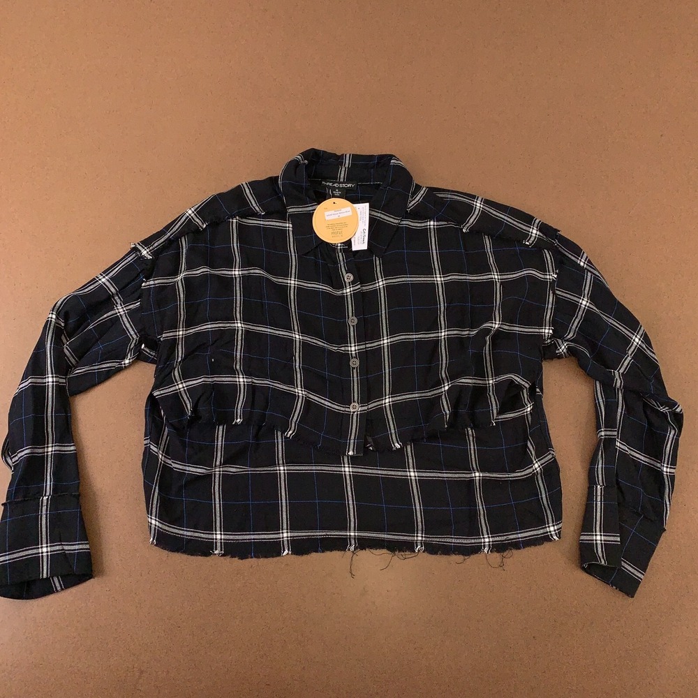 Thread Story Juniors Size Medium Black Plaid Long Sleeve Hi Low Crop Top NWT